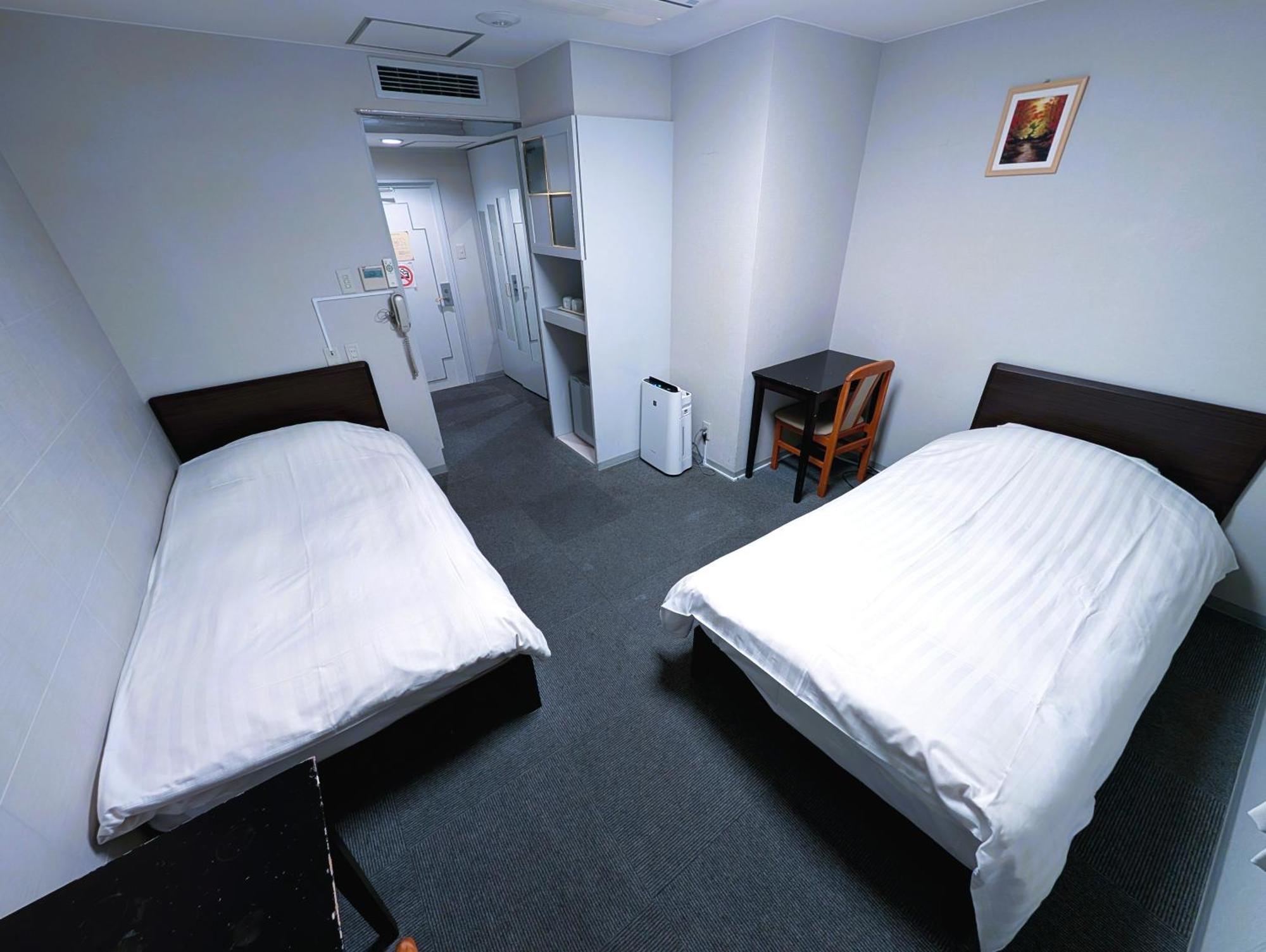 โรงแรม เดอะ ชิน โอกูโบ อินเตอร์เนชั่นแนล โฮเต็ล 2*